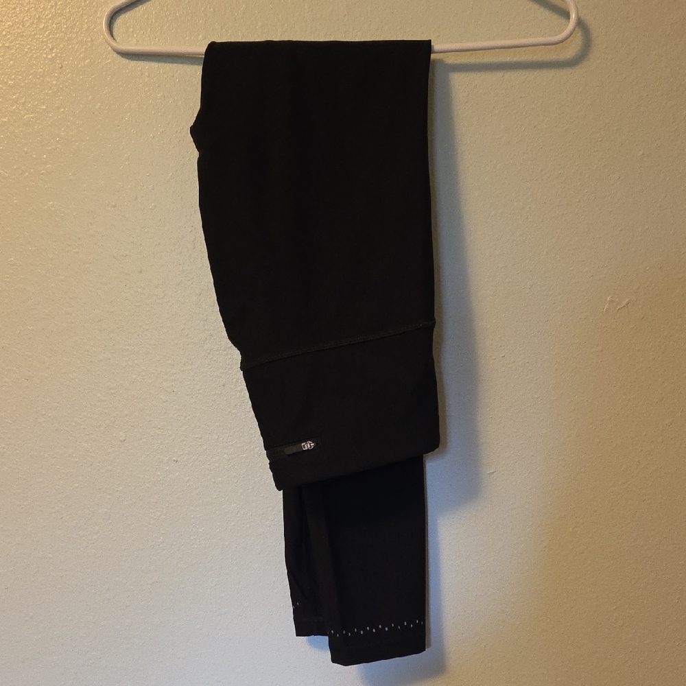 Lululemon In Focus Run Tight. Black. Size 10.